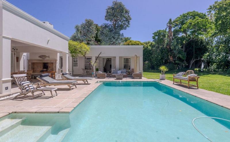 5 Bedroom Property for Sale in Constantia Upper Western Cape